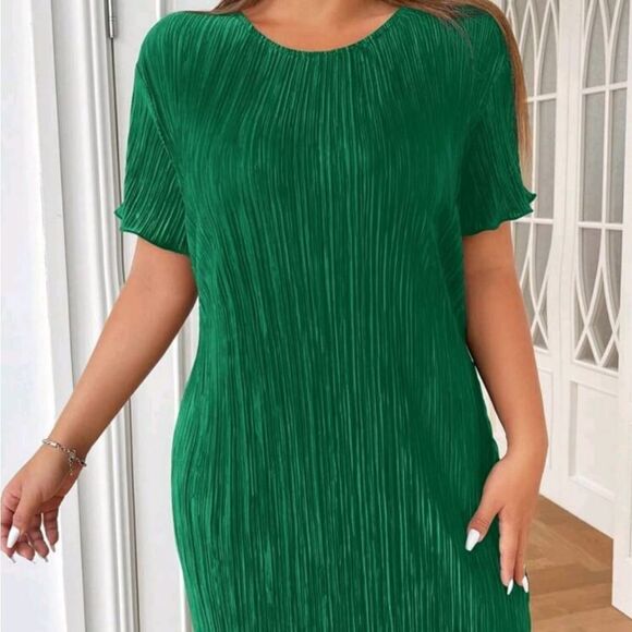 Elegant Green Maxi Dress - Picture 3 of 6